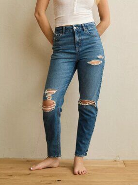 AMERICAN EAGLE AE Curvy Mom Jean Super High Rise Strigid - 0 Short - NEW NWT